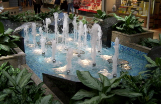 Foto vom kleineren Brunnen in der Citygalerie
