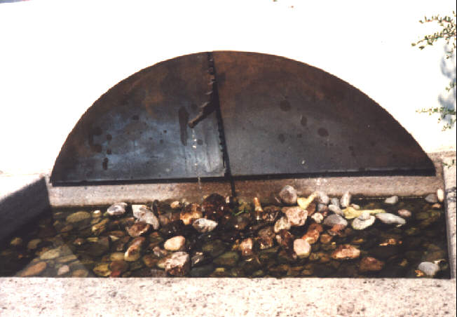 Foto vom Brunnen vor St. Georg